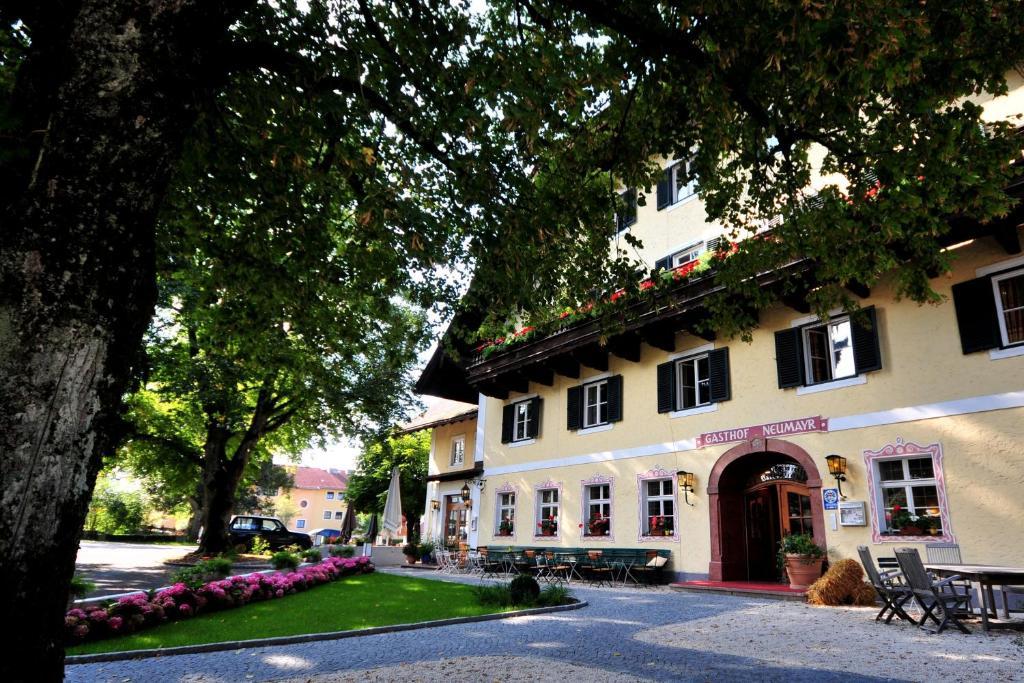 Hotel Gasthof Neumayr Obertrum am See Exterior photo